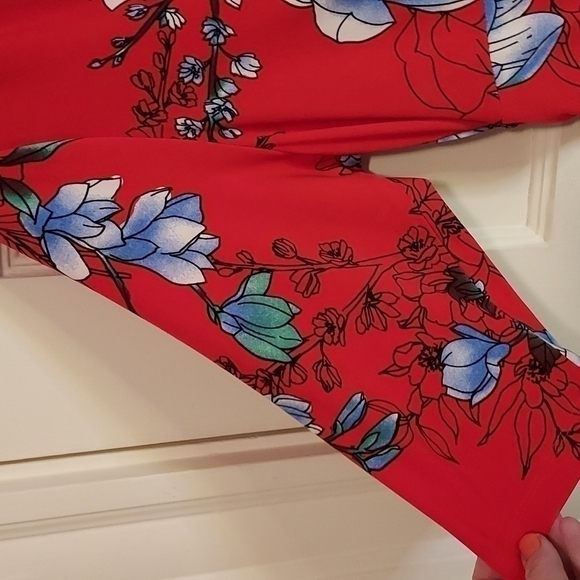 GILI Floral Print Maxi Dress - Picture 5 of 11